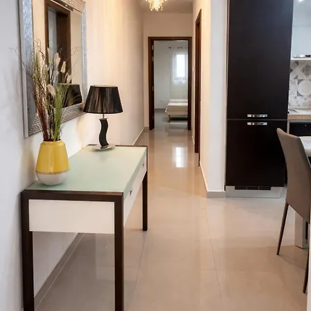 Mellieha Stylish & Modern Close To The 3 Bedroom Family 아파트 Is-Sellum