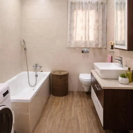 Mellieha Stylish & Modern Close To The 3 Bedroom Family 아파트 Is-Sellum